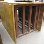 624 1649 GATE-LEG TABLE